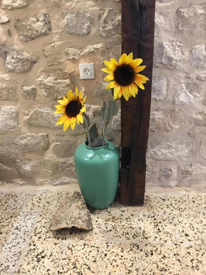 Guesthouse Nina Kaštel Novi Exteriér fotografie