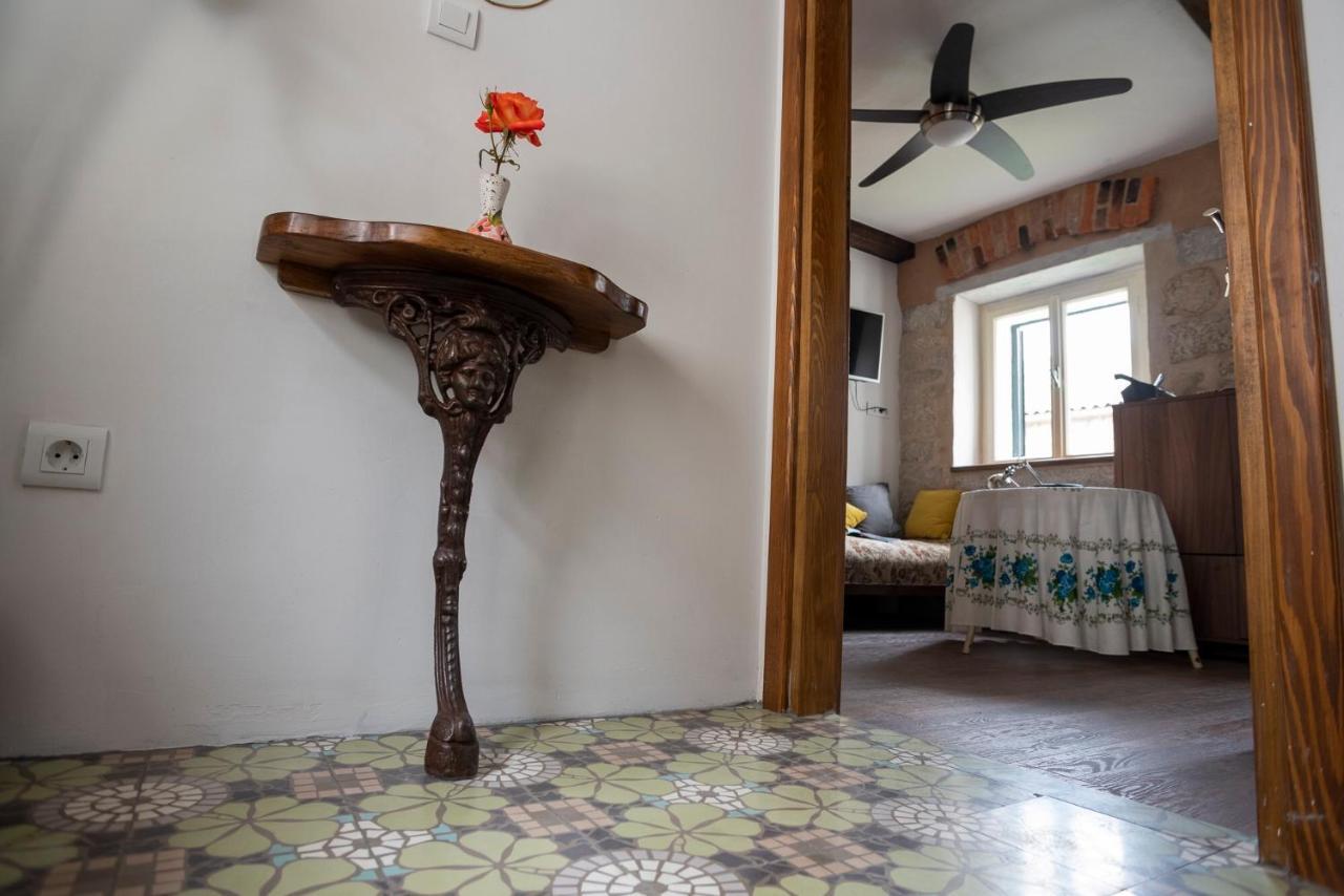 Guesthouse Nina Kaštel Novi Exteriér fotografie