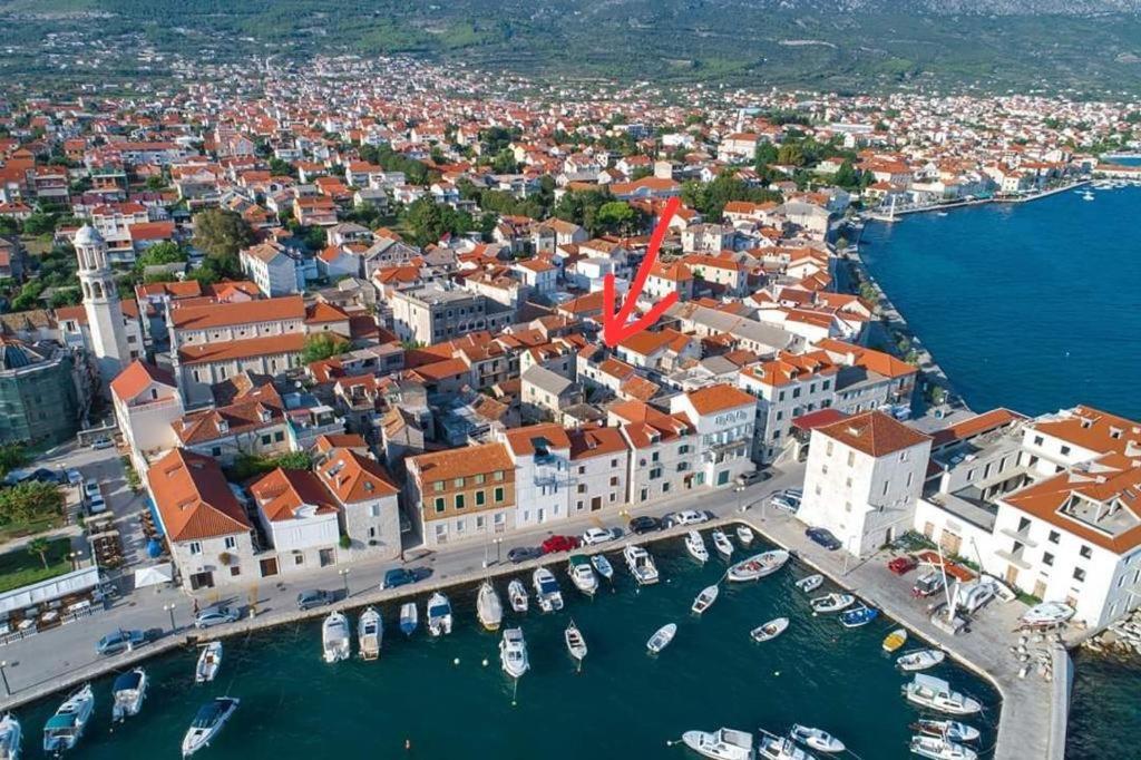 Guesthouse Nina Kaštel Novi Exteriér fotografie